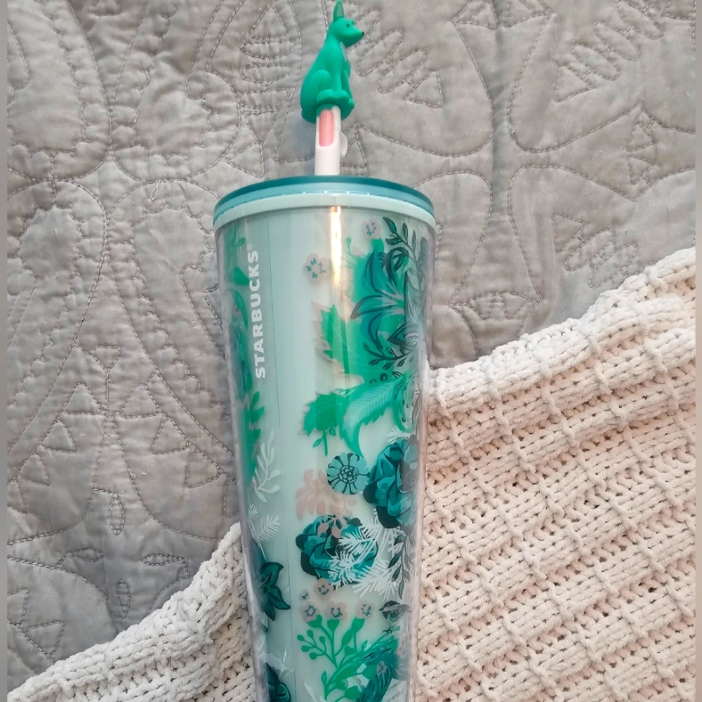 Starbucks 2022 Enchanted Winter Fox Cup 24 oz